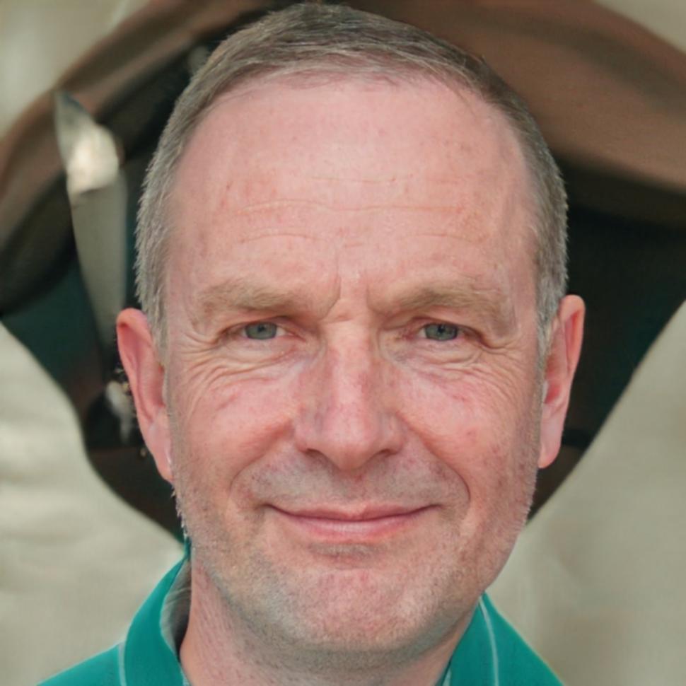 Портрет Ильдара Шакирова, руководителя образовательных программ